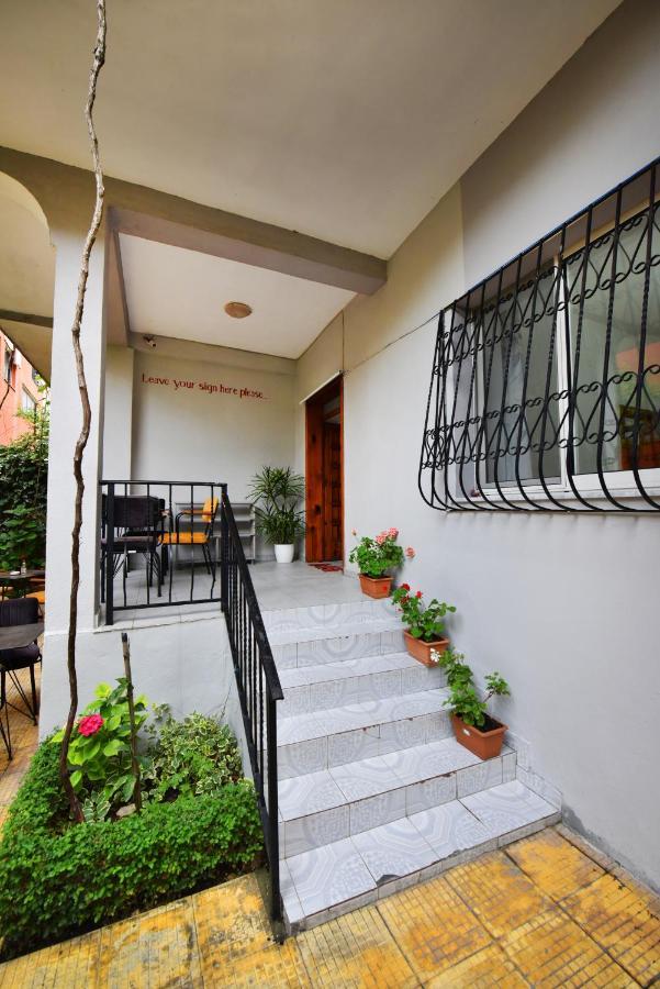 12 B&B Shkoder Luaran gambar